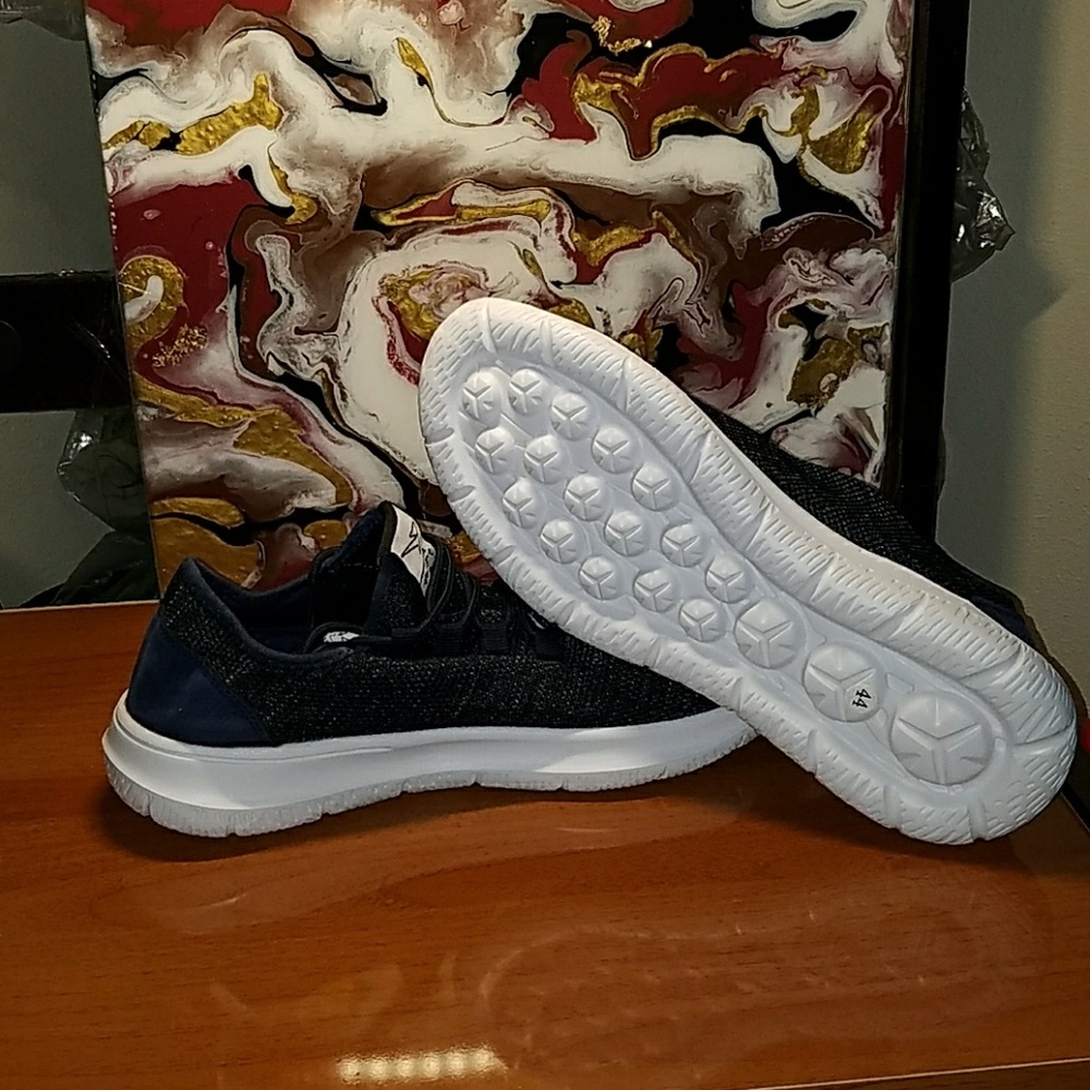 NWT Men's Fashionable Running Shoes - Picture 8 of 8